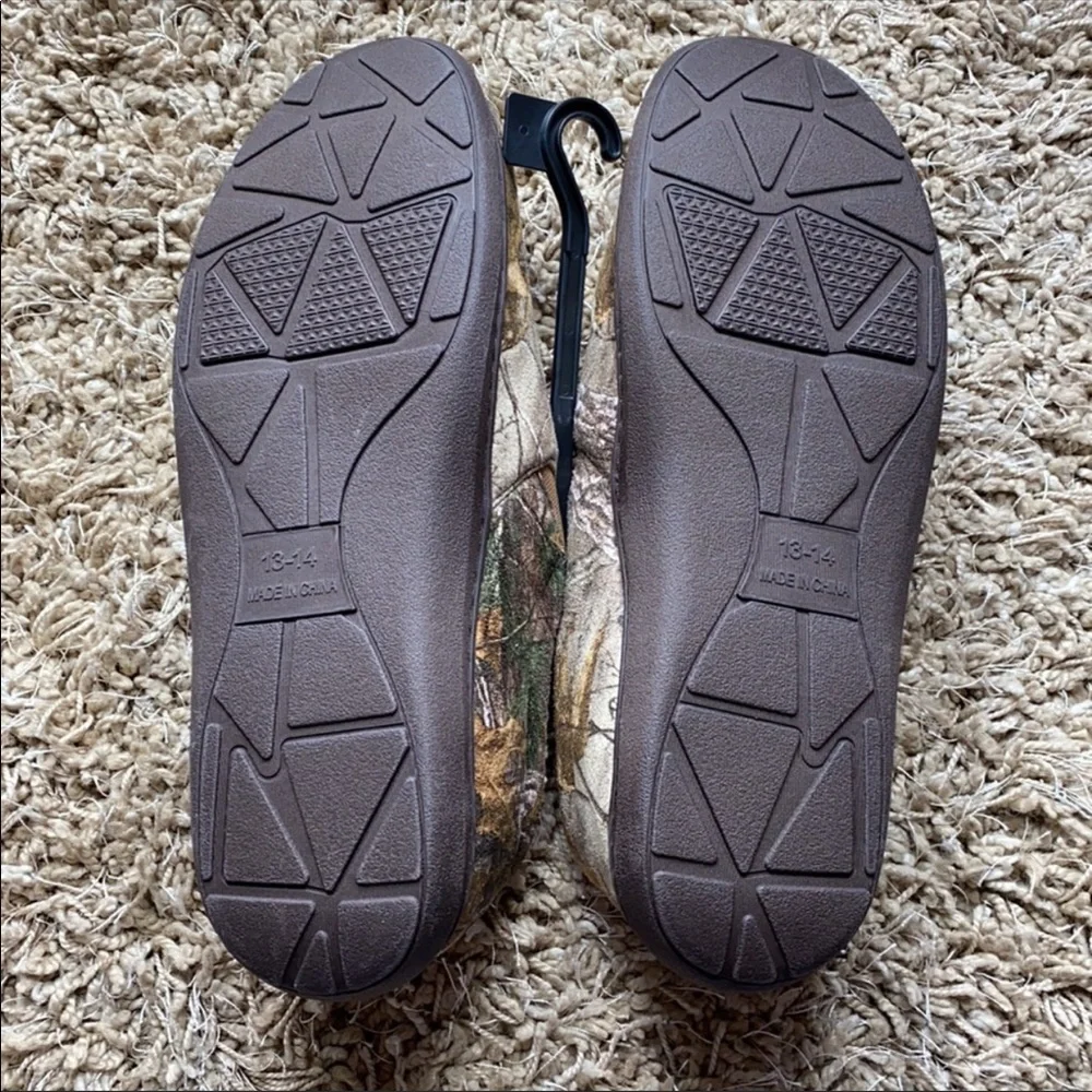 Mens Camo Slippers - Picture 3 of 5